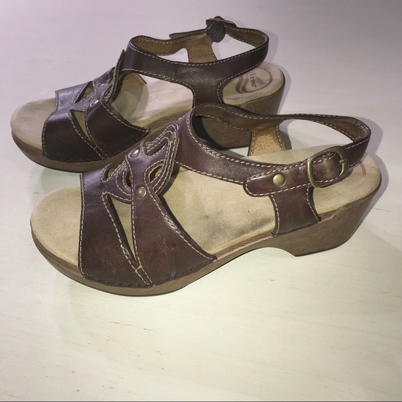 SOLD-Dansko Platform Brown Leather Sandals - Picture 3 of 8